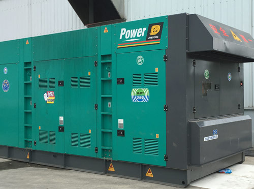 固始升级发电机组的过程中需要注意哪些安全事项？