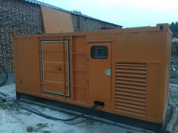 固始发电机组长期使用中，电缆线的敷设路径有哪些要求？